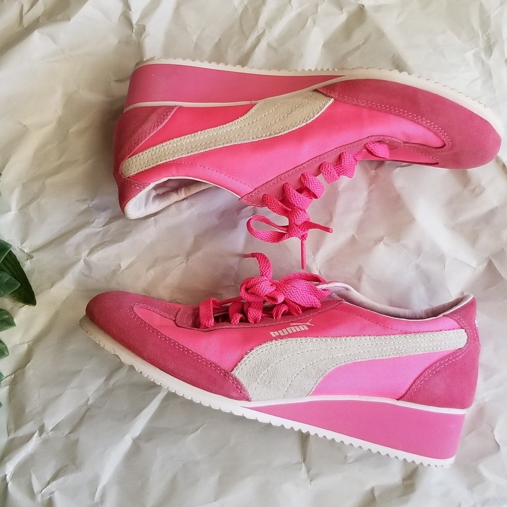 《Puma》Lifestyle Caroline Fluorescent Pink Sneakers